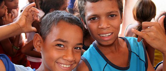 Medizinische und soziale Projekte der DAHW schenken armen Kindern und Jugendlichen in Brasilien Hoffnung.